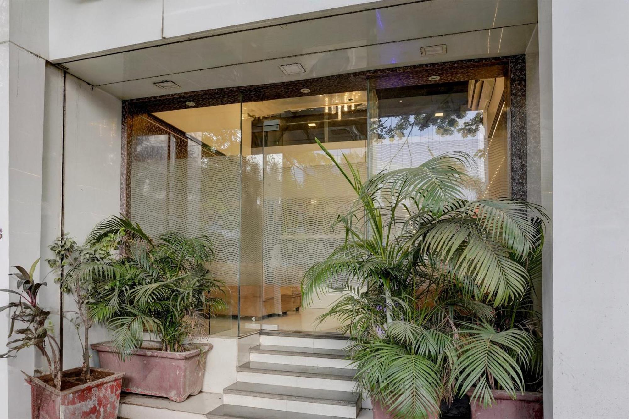 Hotel O Golden Star Mumbai Kültér fotó