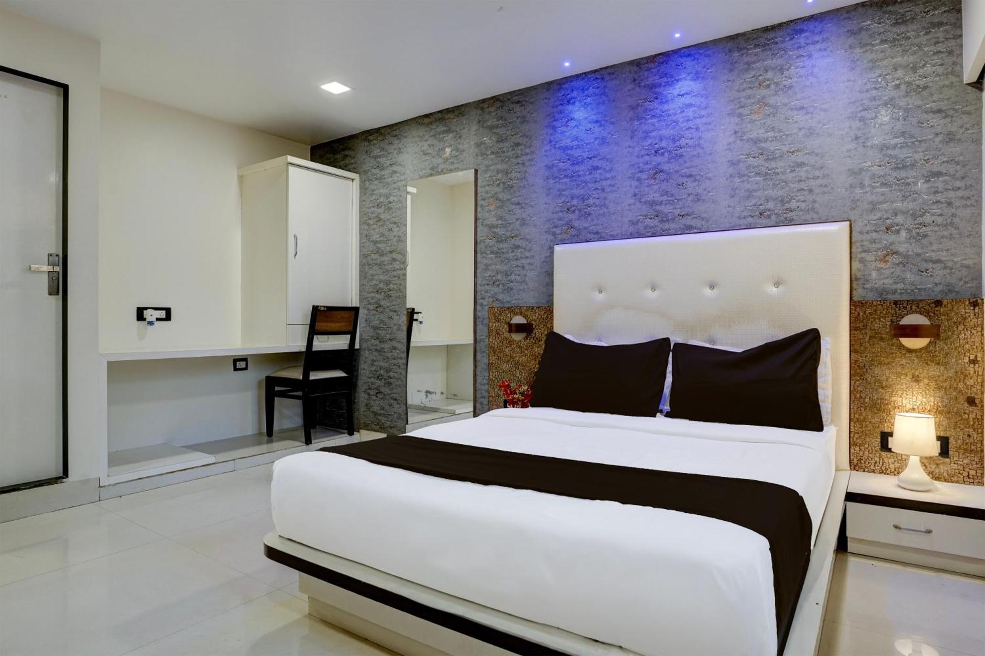 Hotel O Golden Star Mumbai Kültér fotó
